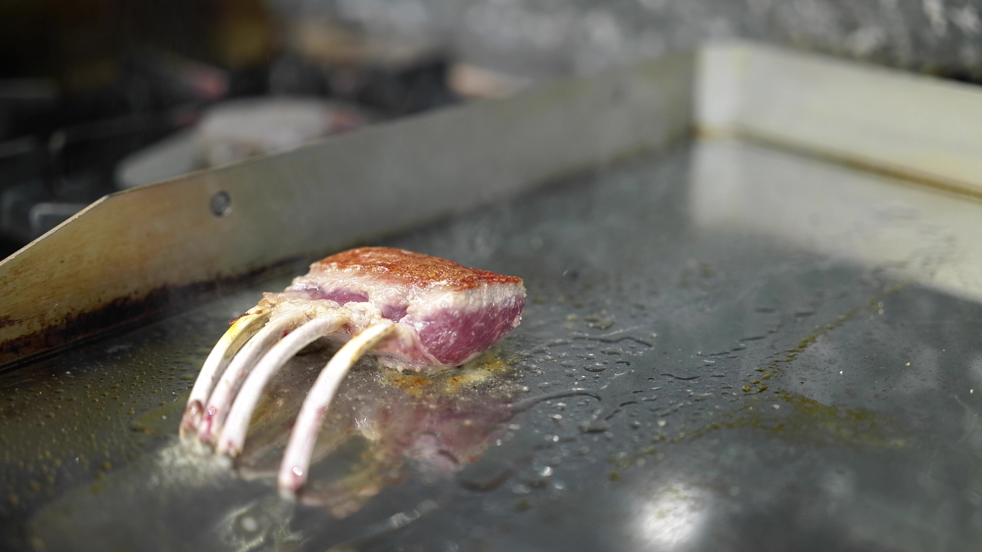 NOVANTA · Fleisch auf dem Grill